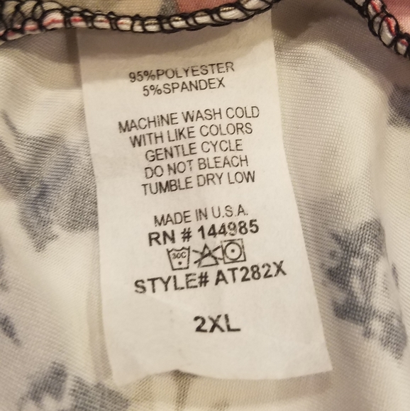 LA Gypsy Vneck Top Size 2X - Picture 5 of 5